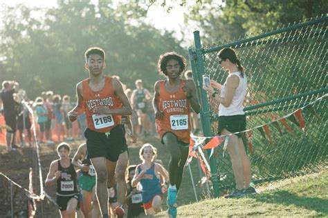 Cross Country Begins Their Season At Vista Ridge Invitational