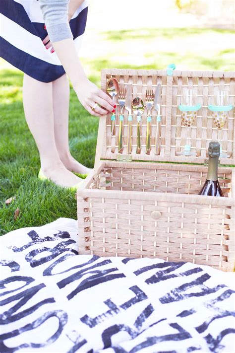 10 DIY Baskets For The Perfect Sunday Picnic