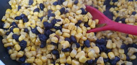 Chipotle rice and beans with quinoa and corn – Mildly Indian