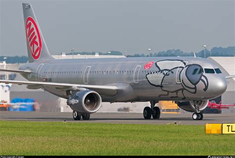 Oe Les Niki Airbus A Photo By J Rgen Id Planespotters Net