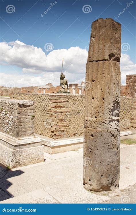 Unearthed City Of Pompeii Stock Photo Image Of Outdoor 164353212