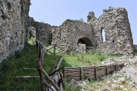 Mercato San Severino Resti Del Complesso Palaziale Del Castello Dei