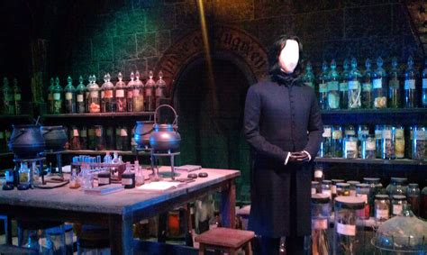 The Harry Potter Tour Potions Classroom With Professor Snape Merken