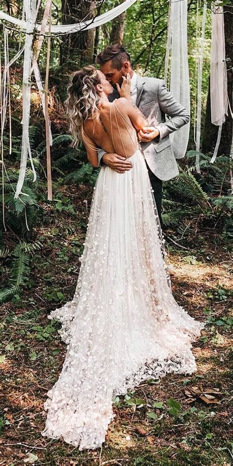 Fall In Love With These Charming Rustic Wedding Dresses Weddinginclude