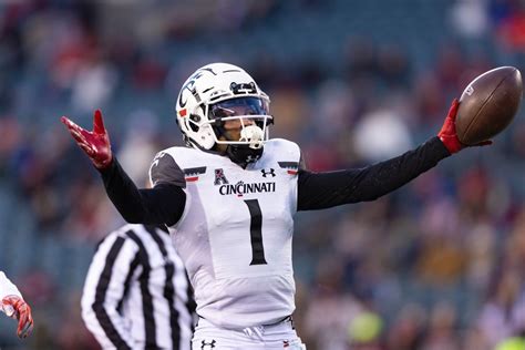 Tre Tucker adds blazing speed to the Las Vegas Raiders' wide receiver room - Sports Illustrated ...