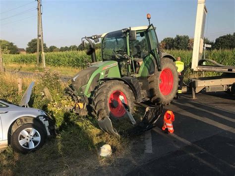 Unfall Niederl Nder Stirbt Bei Zusammensto Mit Traktor