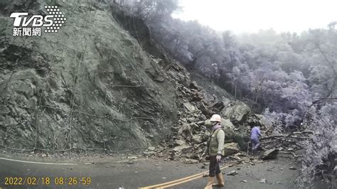 瓦拉米步道坍塌 7登山客險受困急救援│路樹│tvbs新聞網