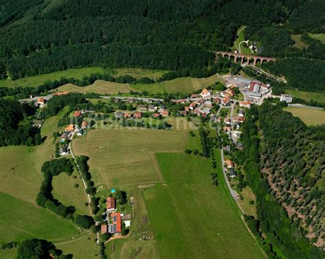 Luftaufnahme Friedrichsdorf Dorf Ansicht Am Rande Waldgebieten In