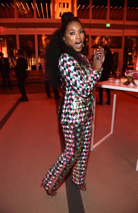 Angela Bassett In Sequins At The 2018 Vf Oscar Party