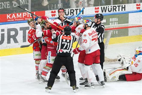 Salzburg Gewinnt Spiel In Der Sparkasse Arena Mit Und F Hrt In