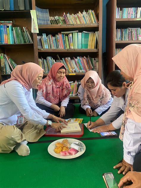 Dpad Pendampingan Pengelolaan Buku Perpustakaan Sekolah Melalui