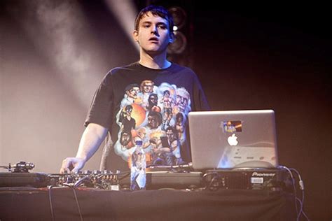 Download new Hudson Mohawke - 'Structure' - Fact Magazine