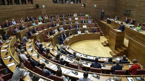 PP y Vox rechazan en Les Corts la PNL de Compromís por la deuda