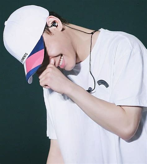 Pin By Khadeeja Khurshid On Exo Kpop Baseball Hats Chen Kim