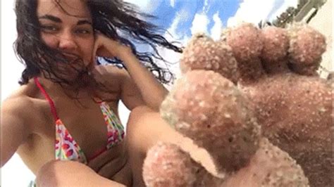 Peko Lux Sandy Feet Beach Fun SD MP4 Peko Lux Latina Fetish