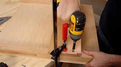 Circular Saw Crosscut And Rip Jig Out Of The Woodwork