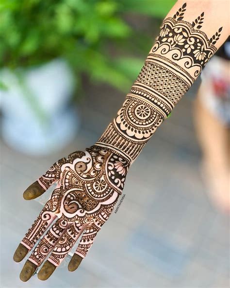 Remarkable Peacock Mehndi Designs For The Brides Of Today