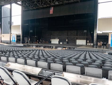 Hollywood Casino Amphitheatre Vip Box 121 Seat Views | SeatGeek