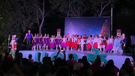 Celebra La Universidad Autónoma De Quintana Roo La Navidad Con Programa