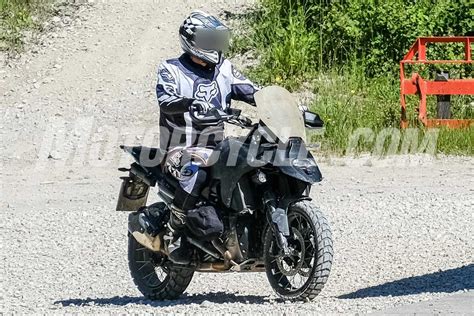 Breaking Bmw R Gs Is Spotted In Tests With Major Changes