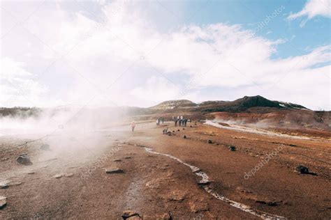 Valle De Geyser En El Suroeste De Islandia La Famosa Atracci N Tur