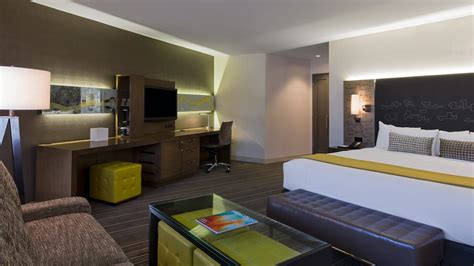 Hotels in Downtown Dallas Near Reunion Tower | Hyatt Regency Dallas