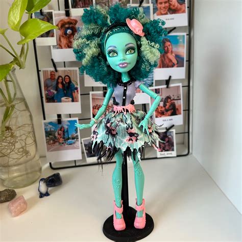 Boneca Monster High Honey Swamp básica Shopee Brasil