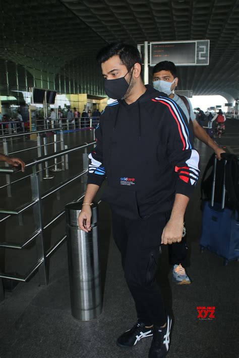 Sachin Jigar Spotted At Airport Departure - Gallery - Social News XYZ