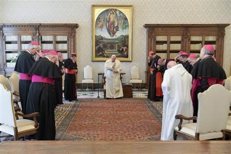 Vescovi Toscani In Visita Ad Limina Dal Papa Toscanaoggi