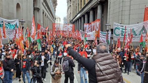 1 De Mayo Acto Unitario De La Izquierda Contra Milei Y La Extrema