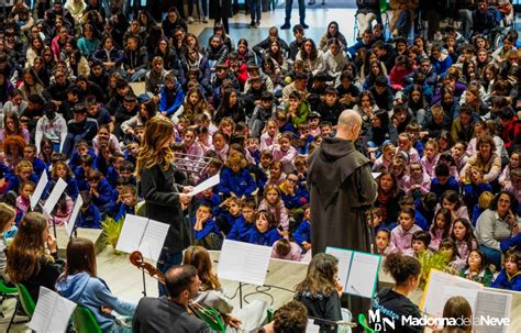 Via Crucis Ecco Luomo Istituto Madonna Della Neve