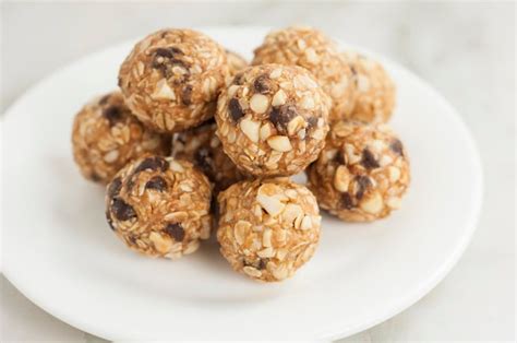 No Bake Almond Energy Balls