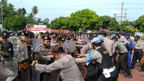 Terkini Pasca Kerusuhan Di Madina Pasukan Brimob Standby Danyon C