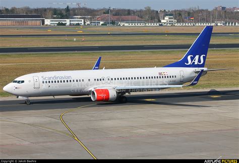 LN RGE SAS Scandinavian Airlines Boeing 737 800 At Berlin Tegel