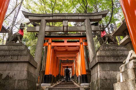 The “Secret” Bamboo Trail at Fushimi Inari Taisha: A Tourist-Free ...