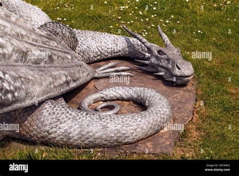 Dragon statue, bronze, sculpture, welsh Dragon Stock Photo - Alamy