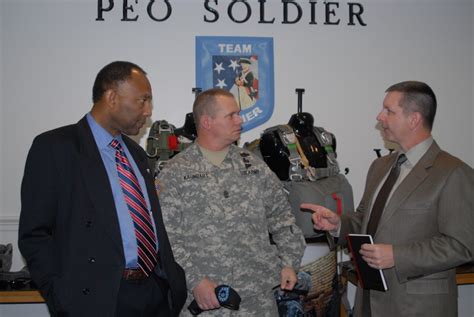 USASAC leadership visits PEO Soldier | Article | The United States Army