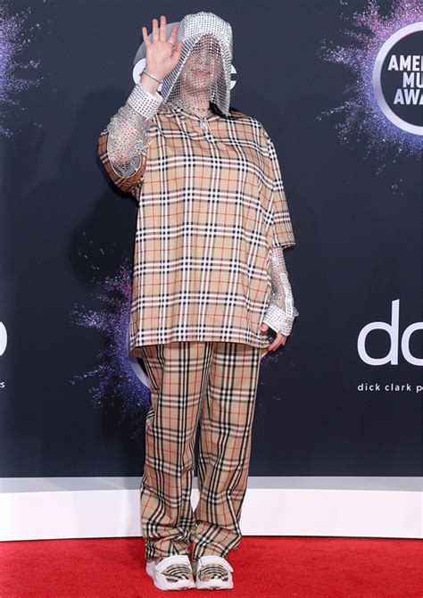 15 Most Iconic Billie Eilish Outfits - From Baggy To Bold Looks