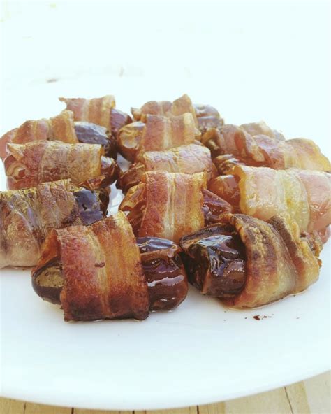 Eccentriceats I Wrapped Some Dates In Bacon And Then I Ate Them Bacon Wrapped Dates The