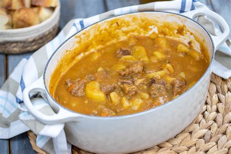 Spezzatino Di Vitello Con Patate Ricetta Secondi Piatti Vasa Vasa