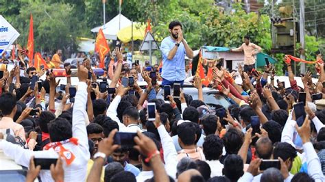 Aaditya Thackeray चिंधी चोरांकडे लक्ष देऊ नका मी त्यांचा मुखवटा फाडायला आलोय आदित्य ठाकरेंचा