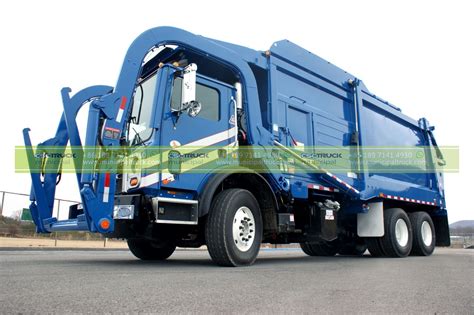 What is a Front Load Bin? - CSCTRUCK Municipal Truck