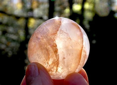 Red Hematoid Quartz Palm Stone Natural Hematoid Quartz Polished Fire