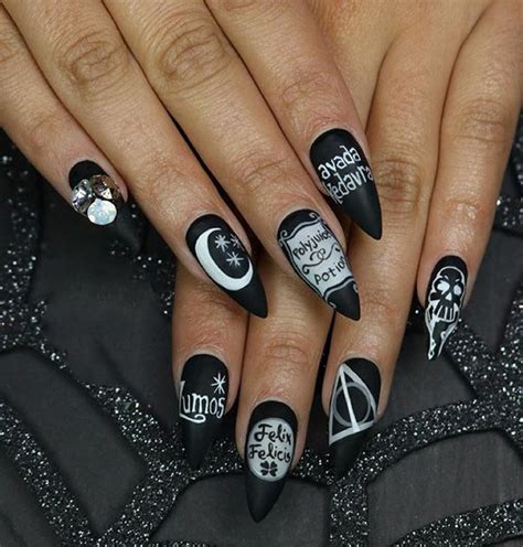 20 Increíbles diseños de uñas inspirados en Harry Potter que hasta los