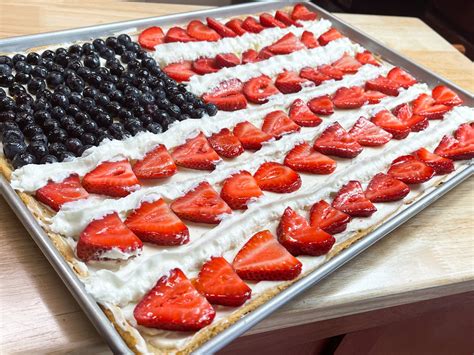 Flag Fruit Cookie Pizza – Catherine's Plates