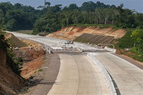 Anggaran Infrastruktur Jalan Nasional 2023 Antara Foto