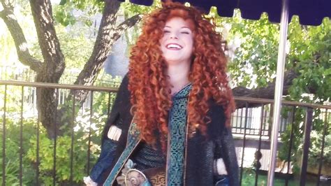 Meeting Princess Merida Disneyland Youtube