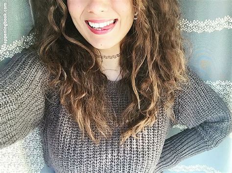 Paola Arena U Nude OnlyFans Leaks Fappening FappeningBook