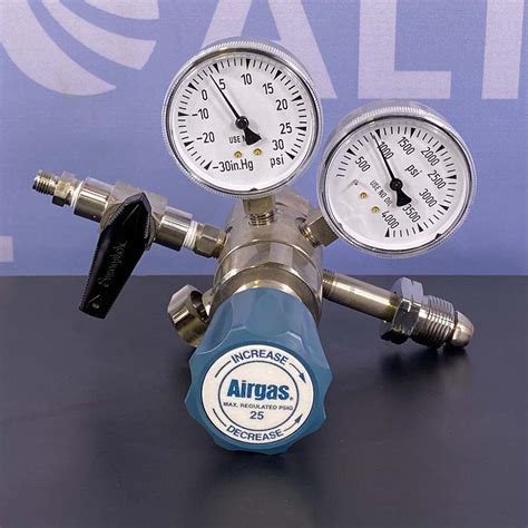 Airgas Two Stage Brass 0 25 Psi Analytical Cylinder Regulator Model