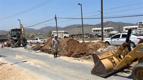 Repara OOMSAPAS Los Cabos Fuga Sobre Avenida A La Candelaria Diario